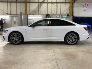 Audi A6 (Limo Hire) 11