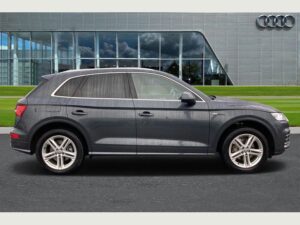 Audi Q5 (Limo H13ire)