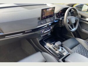 Audi Q5 (Limo Hire) 10