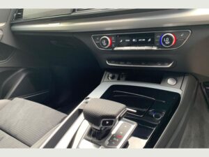 Audi Q5 (Limo Hire) 15