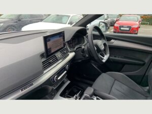 Audi Q5 (Limo Hire)