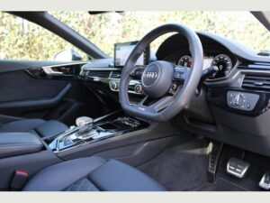 Audi S5 (Limo Hire) 13