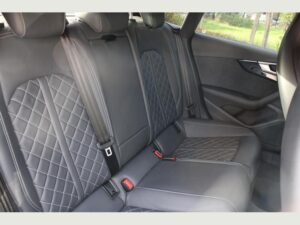 Audi S5 (Limo Hire) 9