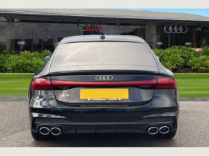 Audi S7 (Limo Hire) 10