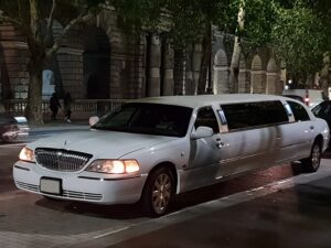 Lincoln Stretch Limousine Hire