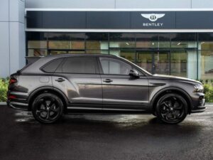 Bentley Bentayga (Limo Hire) 4