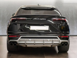 Lamborghini Urus (Limo Hire) 20