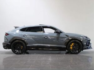 Lamborghini Urus (Limo Hire) 4