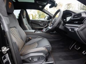 Lamborghini Urus (Limo Hire) 5