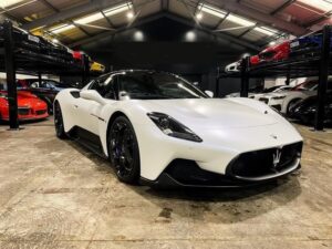 Maserati MC20 (Limo Hire) 6