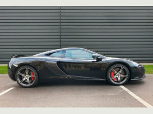 Mclaren 650S (Limo Hire) 9