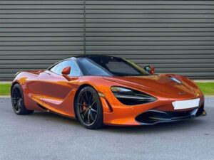 Mclaren 720 (Limo Hire) 14