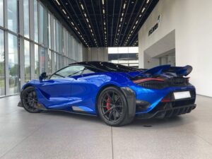 Mclaren 765LT (Limo Hire) 10