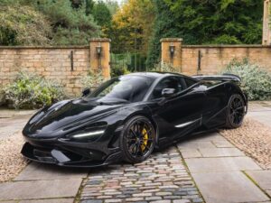 Mclaren 765LT (Limo Hire) 9