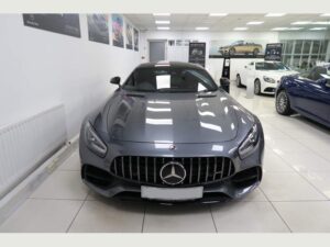 Mercedes AMG GT 4