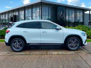 Mercedes Benz GLA 2