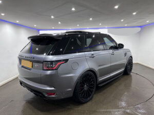 Range Rover SVR 34