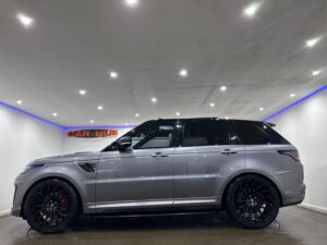 Range Rover SVR 37