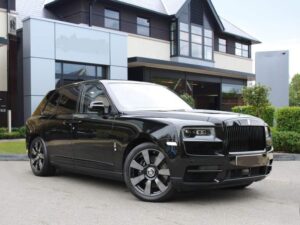 Rolls Royce Cullinan 17